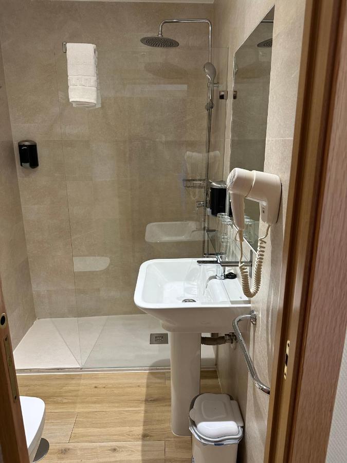 Toledo Plaza Ξενοδοχείο Εξωτερικό φωτογραφία